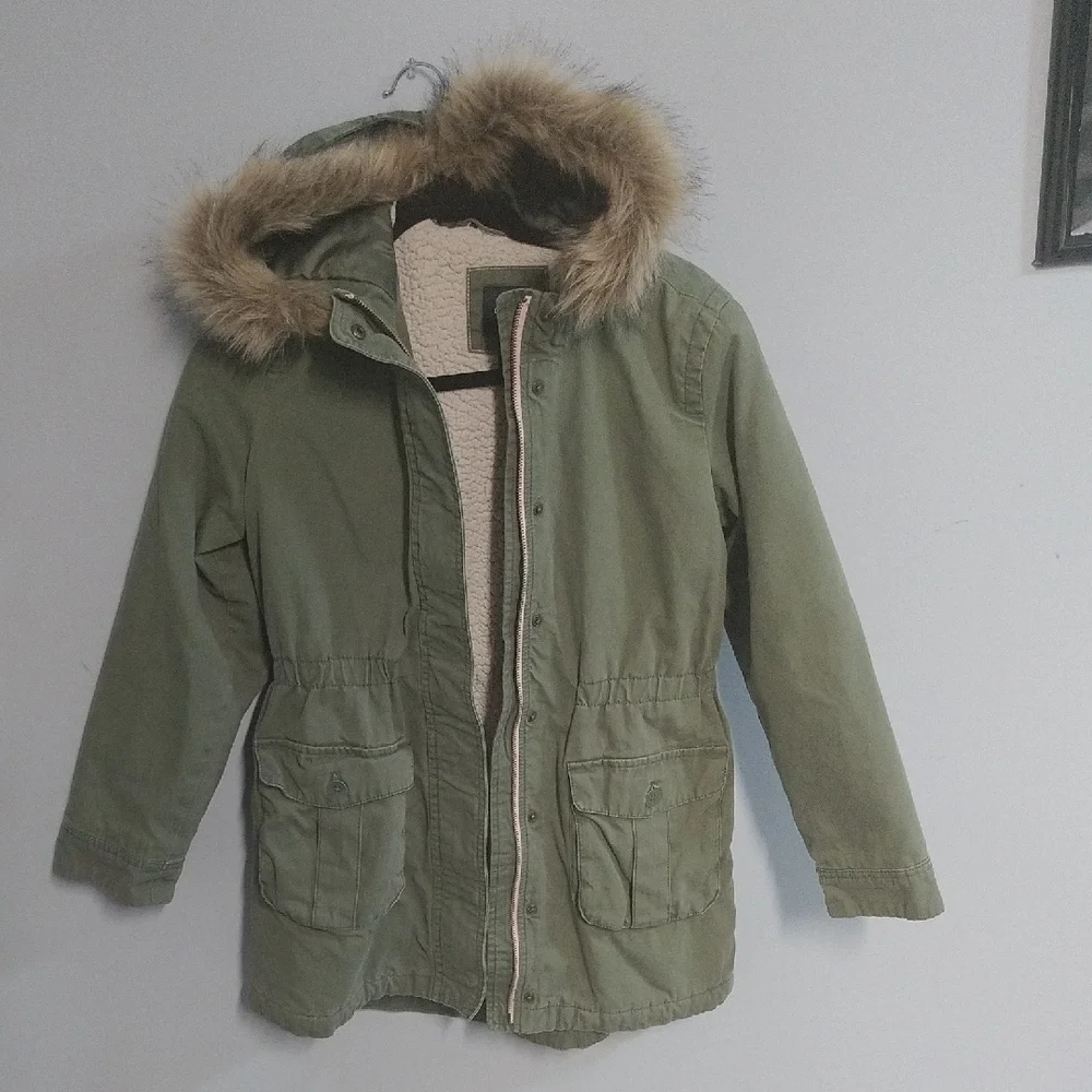 GAP Kids Olive Green Puffer Coat with‎ Faux Fur Trim